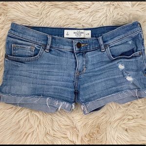Low-Waisted Jean Shorts!